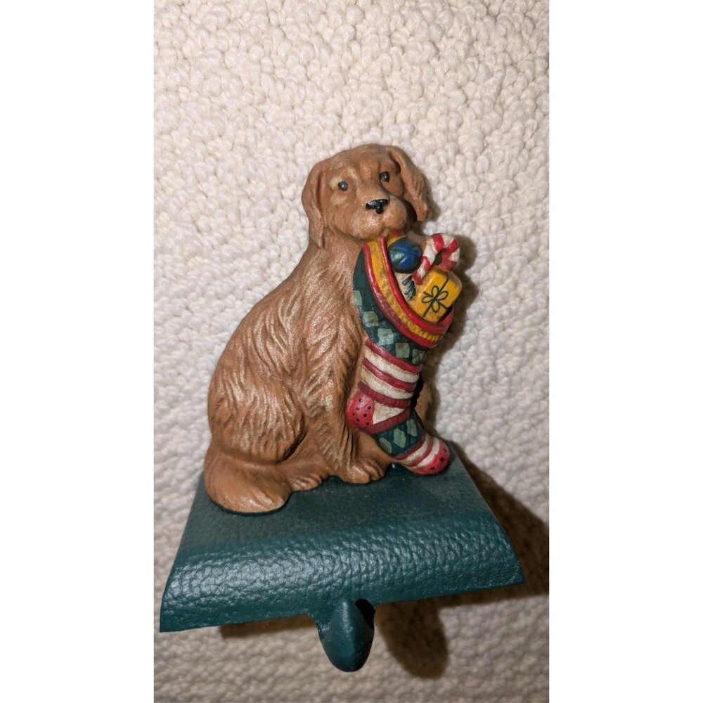 Eddie Bauer Golden Retreiver w/ Stocking 4.5" Cast Iron Stocking Hanger